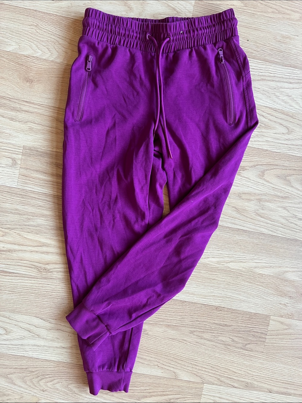 Woman’s Old Navy Magenta Purple Jogger Pants with Zipper Pockets Sz XS